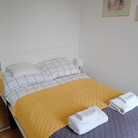Apartament Dwupokojowy Ostrowiec Świętokrzyski Екстериор снимка